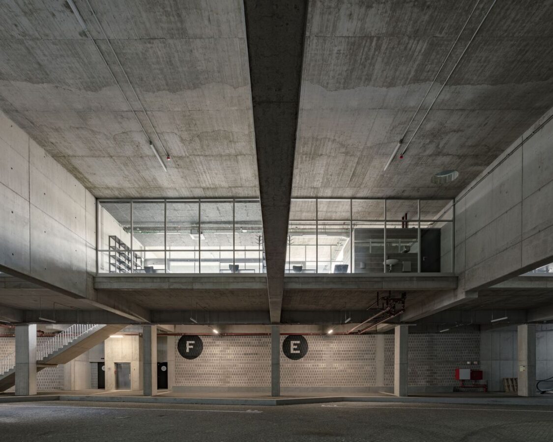 Porto - vzhůru za dobrou architekturou! - 11 tic campanha